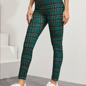 Women’s green plaid print pants